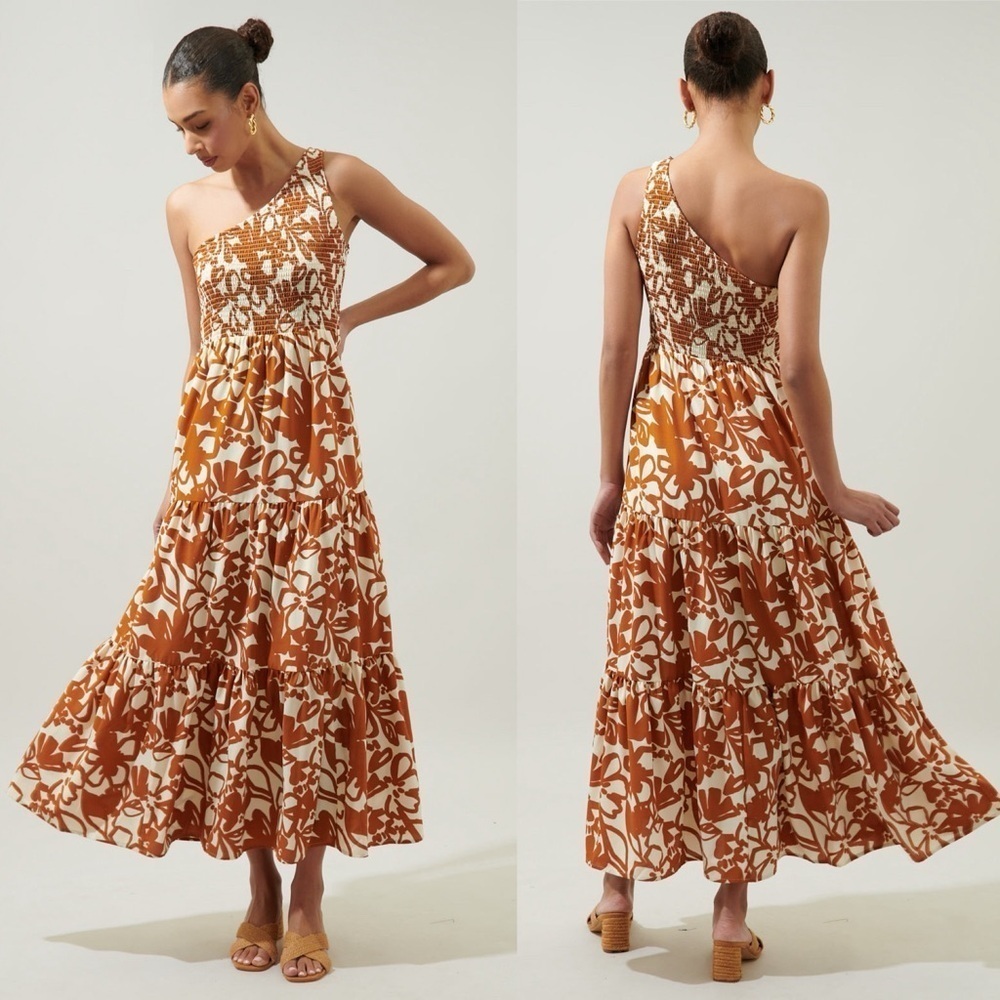 Sugar Lips Womens Marida Caramel Floral Smocked One Shoulder Lys Maxi Dress